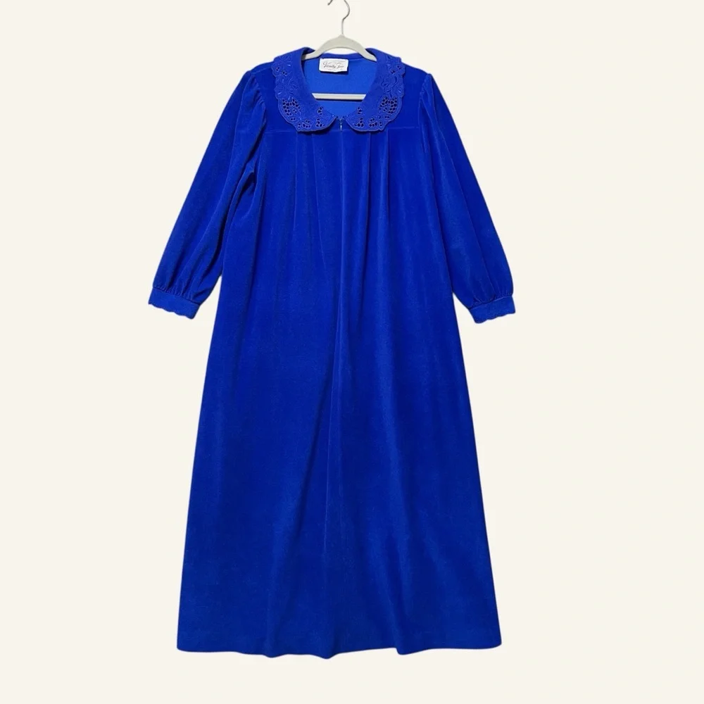 Vanity Fair Vintage Royal Blue Velour Robe House Dress Size Medium 1/2 Zip